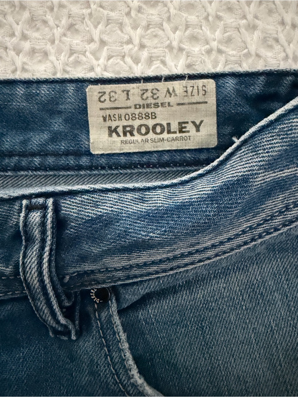 Diesel Krooley Men’s Jeans in Light Blue Denim Jeans says 32X32 and is a 34 X 32